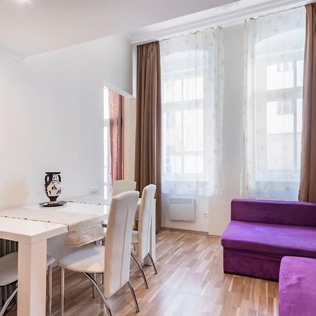 Apartment On Masaryka 39 カルロヴィ・ヴァリ エクステリア 写真