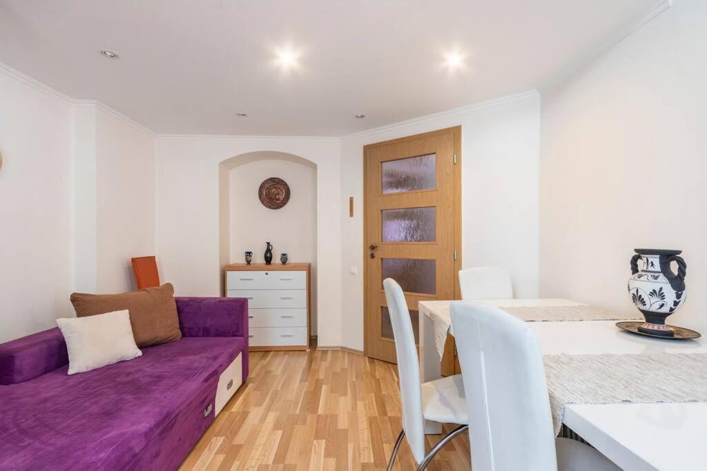 Apartment On Masaryka 39 カルロヴィ・ヴァリ エクステリア 写真