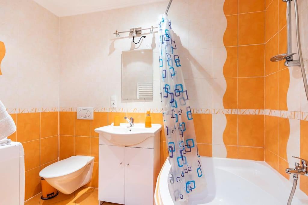 Apartment On Masaryka 39 カルロヴィ・ヴァリ エクステリア 写真